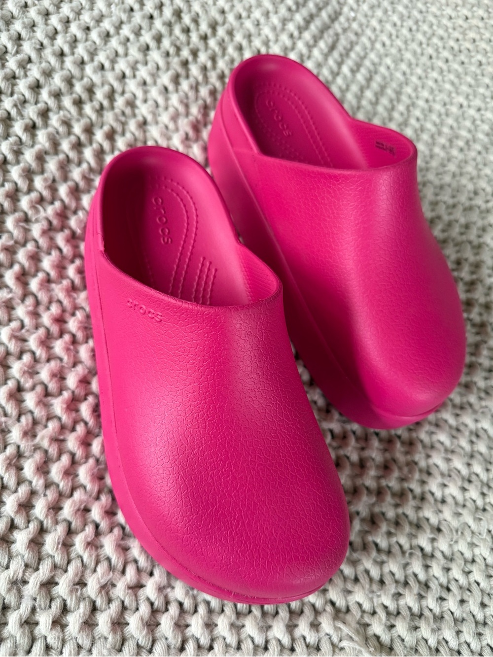 Dylan Platform Crocs